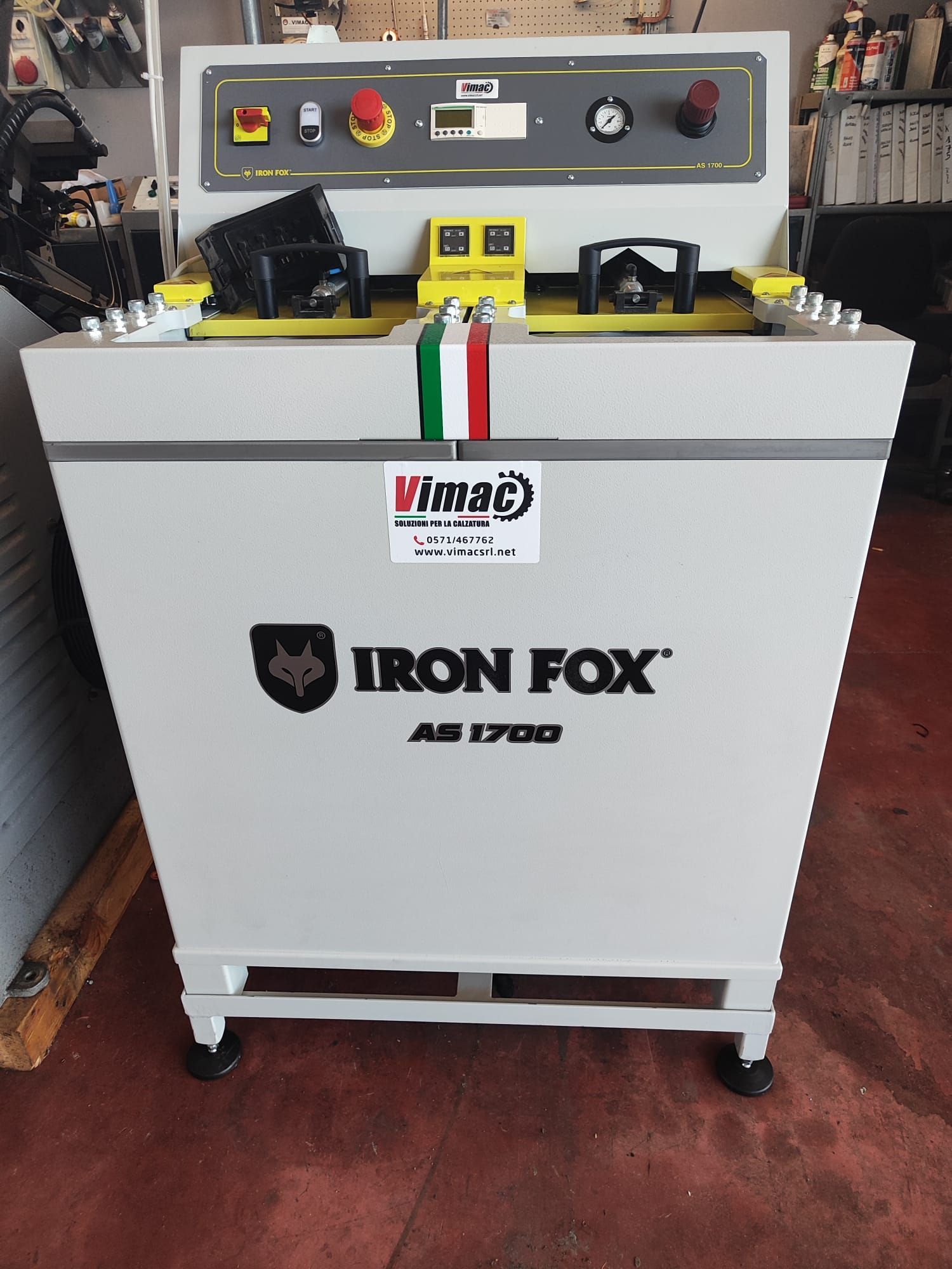 sole-assembling-pneumatic-at-sink-well-type-iron-fox-as-1700